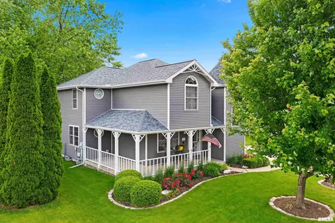 142 Cracklewood Ln, East Peoria, IL 61611