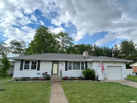 305 E Monroe St, Metamora, IL 61548 photo 3
