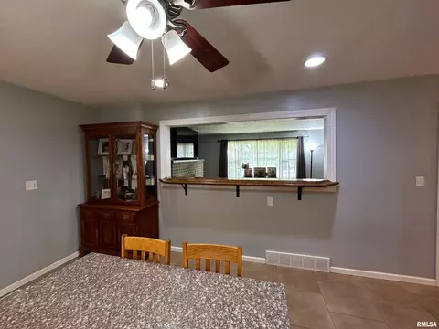 305 E Monroe St, Metamora, IL 61548 photo 12