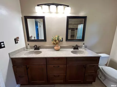305 E Monroe St, Metamora, IL 61548 photo 14