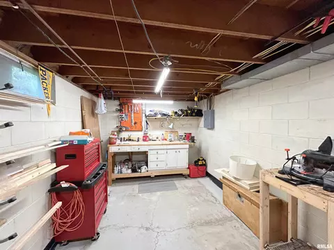305 E Monroe St, Metamora, IL 61548 photo 32