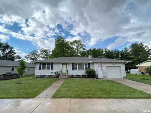 305 E Monroe St, Metamora, IL 61548 photo 2