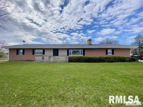 1711 W Jackson St, Macomb, IL 61455