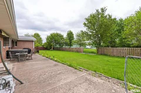 1711 W Jackson St, Macomb, IL 61455 photo 8