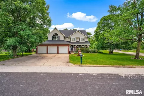 622 W Hickory Grove Ct, Dunlap, IL 61525