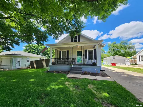 3911 N Illinois Ave, Peoria Heights, IL 61616
