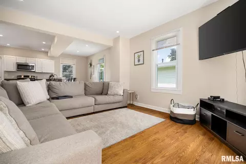 715 E Chatham St, Metamora, IL 61548 photo 7