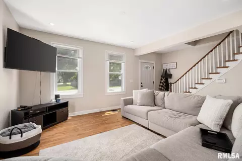 715 E Chatham St, Metamora, IL 61548 photo 9