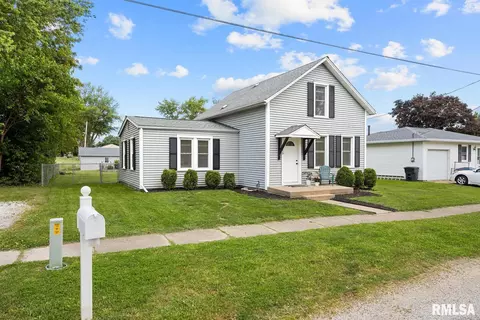 715 E Chatham St, Metamora, IL 61548 photo 2