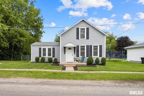 715 E Chatham St, Metamora, IL 61548