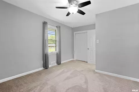 1437 E Resthaven Rd, Peoria, IL 61615 photo 18