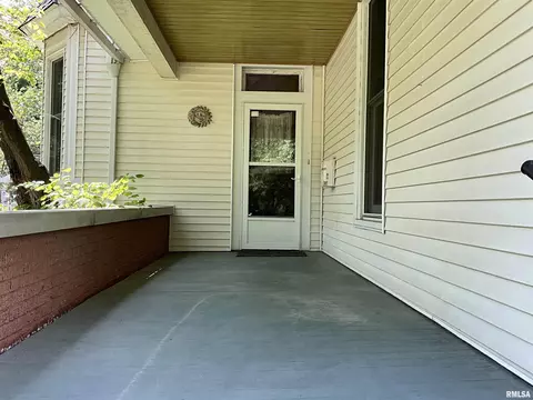 502 S Randolph St, Macomb, IL 61455 photo 4