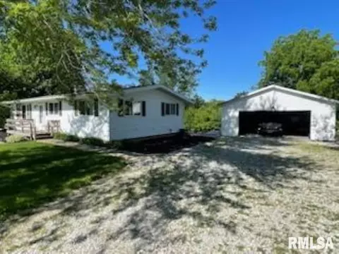 10495 E 950th St, Macomb, IL 61455 photo 2