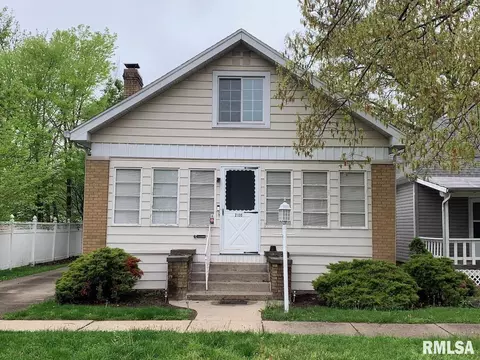 2135 N Central Ave, Peoria, IL 61603