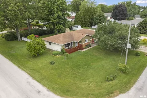 319 S Spring St, Metamora, IL 61548 photo 3