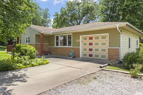 319 S Spring St, Metamora, IL 61548 photo 34