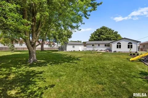 110 E Jadewood St, Morton, IL 61550 photo 45
