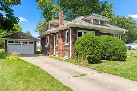 Other - 409 W Burton Ave, Eureka, IL 61530 photo 2 of 10
