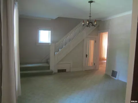711 W 3rd St, Delavan, IL 61734 photo 35