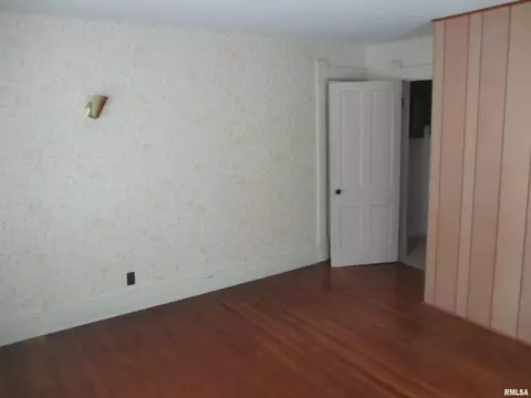 711 W 3rd St, Delavan, IL 61734 photo 24