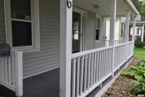 526 E Pasadena Ave, Peoria, IL 61603 photo 2
