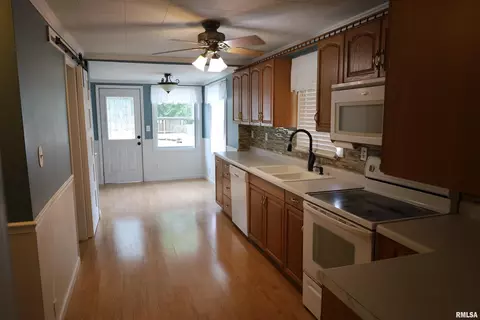 526 E Pasadena Ave, Peoria, IL 61603 photo 15