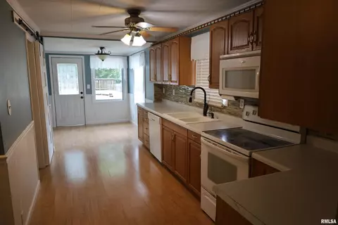 526 E Pasadena Ave, Peoria, IL 61603 photo 13