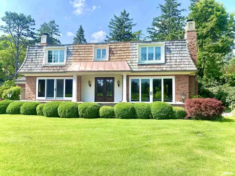 1827 E Beach St, Peoria Heights, IL 61616