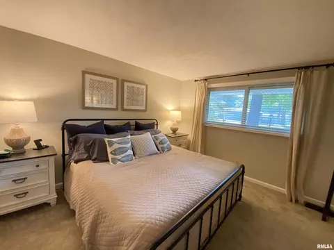 Bedroom - 4423 S Blackburn Cv, Mapleton, IL 61547 photo 1 of 3