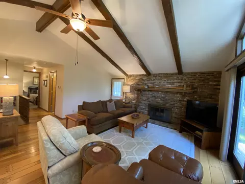 Living - 4423 S Blackburn Cv, Mapleton, IL 61547 photo 2 of 6