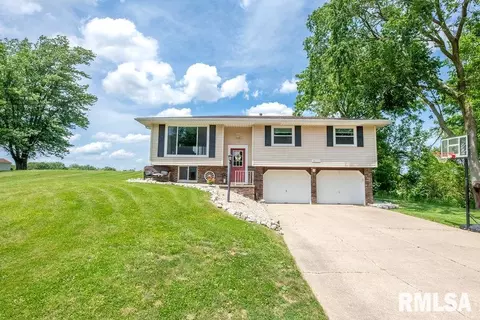 10113 W Lake Camelot Dr, Mapleton, IL 61547