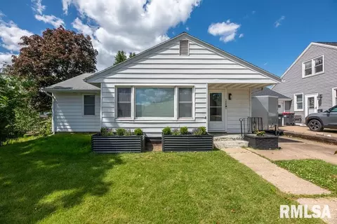 1005 Matilda St, Pekin, IL 61554