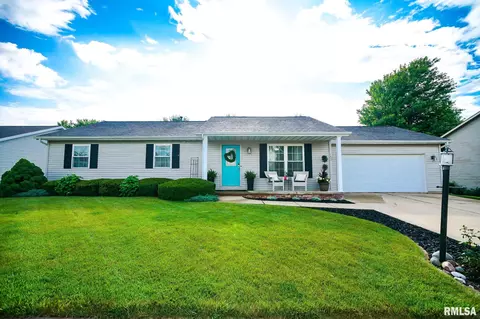 1407 White Horse Trl, Metamora, IL 61548