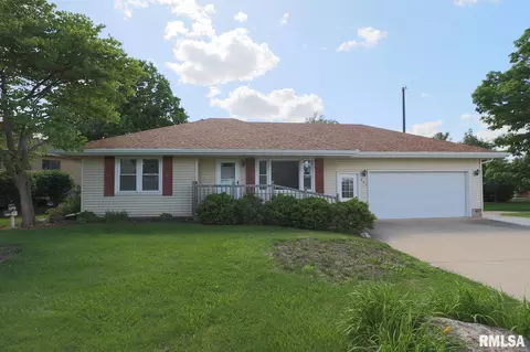 203 Fandel Rd, Germantown Hills, IL 61548