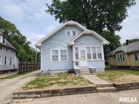125 Caroline St, Pekin, IL 61554