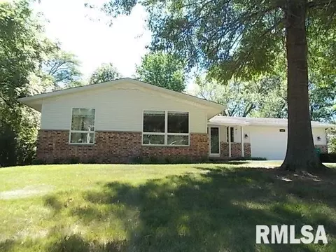 1424 Debbie Ln, Macomb, IL 61455 photo 28