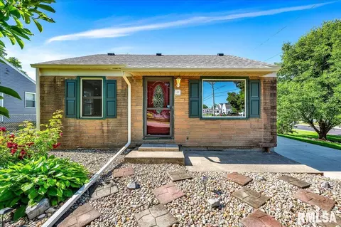 1004 E London Ave, Peoria, IL 61603