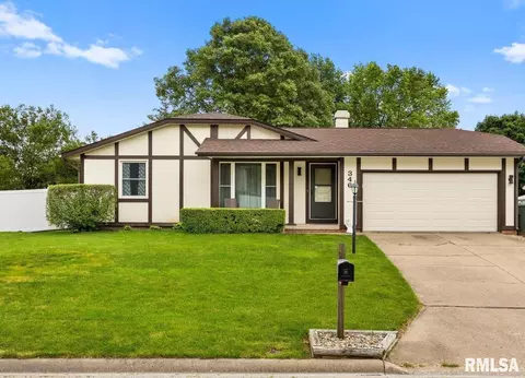 346 Juniper Ln, East Peoria, IL 61611