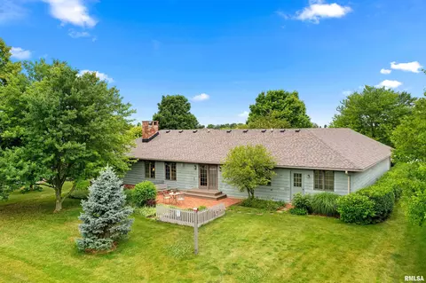 Exterior - 504 N 3rd St, Roanoke, IL 61561 photo 3 of 5