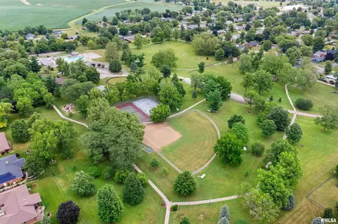 View/Area - 504 N 3rd St, Roanoke, IL 61561 photo 2 of 3