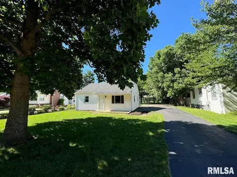 1121 W Truitt Ave, Chillicothe, IL 61523