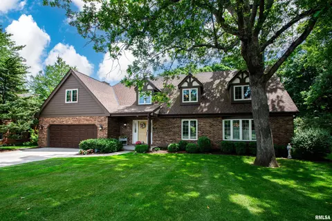 1212 W Wexford Pl, Peoria, IL 61615