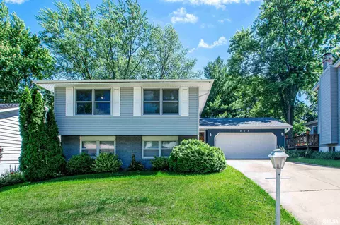 418 W Stonegate Rd, Peoria, IL 61614