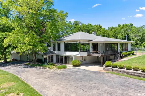 106 Deer Park Ln, Washington, IL 61571