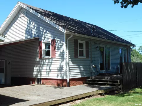 816 S Garfield St, Macomb, IL 61455 photo 3