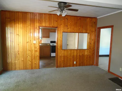816 S Garfield St, Macomb, IL 61455 photo 9