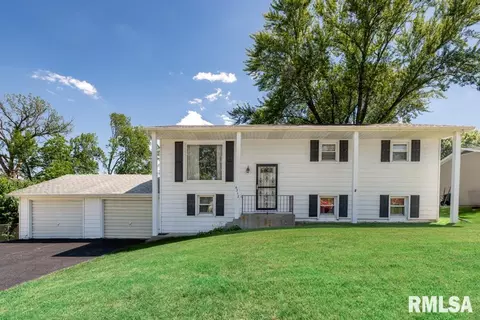6312 E Glendale Ave, Chillicothe, IL 61523
