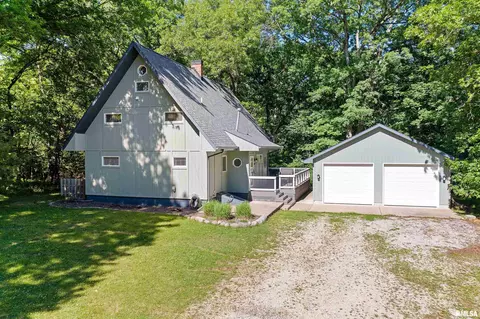 250 Greenleaf Ct, Dahinda, IL 61428