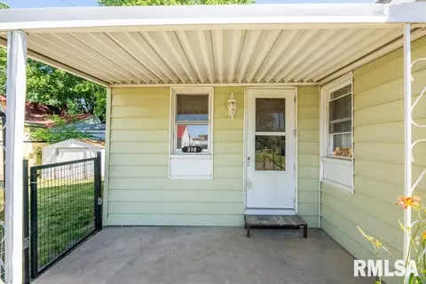 310 E Fulton St, Cuba, IL 61427 photo 2