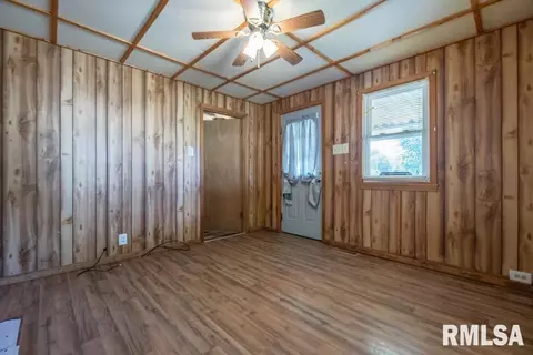 310 E Fulton St, Cuba, IL 61427 photo 10